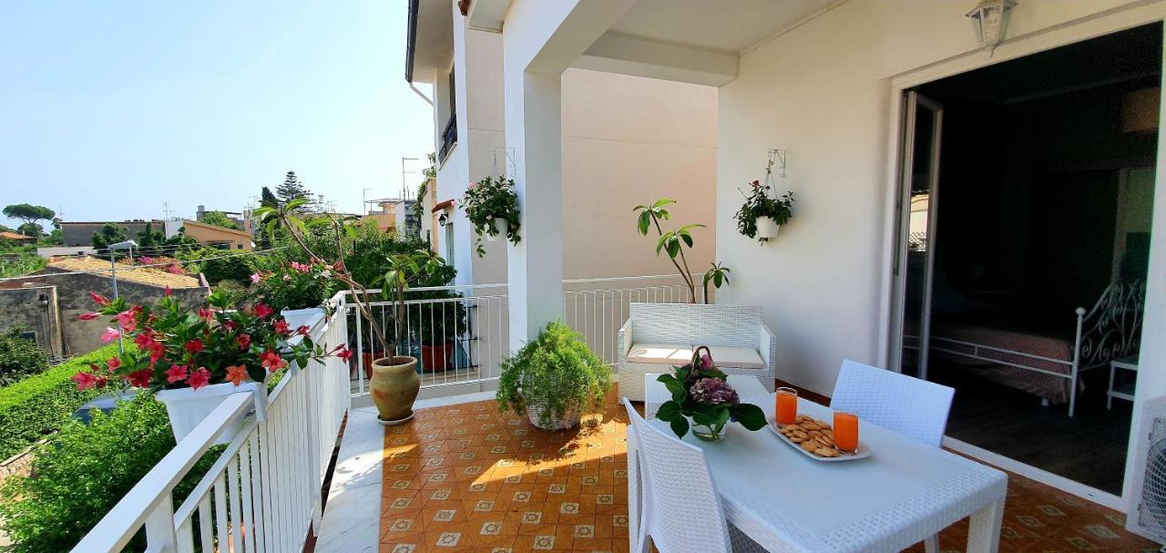 La Casa Di Andreina Hotel Mondello Ngoại thất bức ảnh